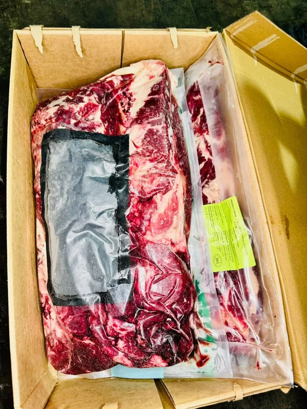 FLINDERS NATURAL BEEF · Chuck roll / chuck eye · Carton
