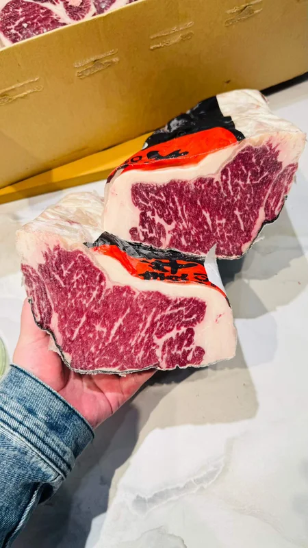 OMUGI · Striploin · Actual cut face