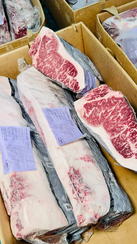SANCHOKU · BLACK ONYX · Striploin · Carton